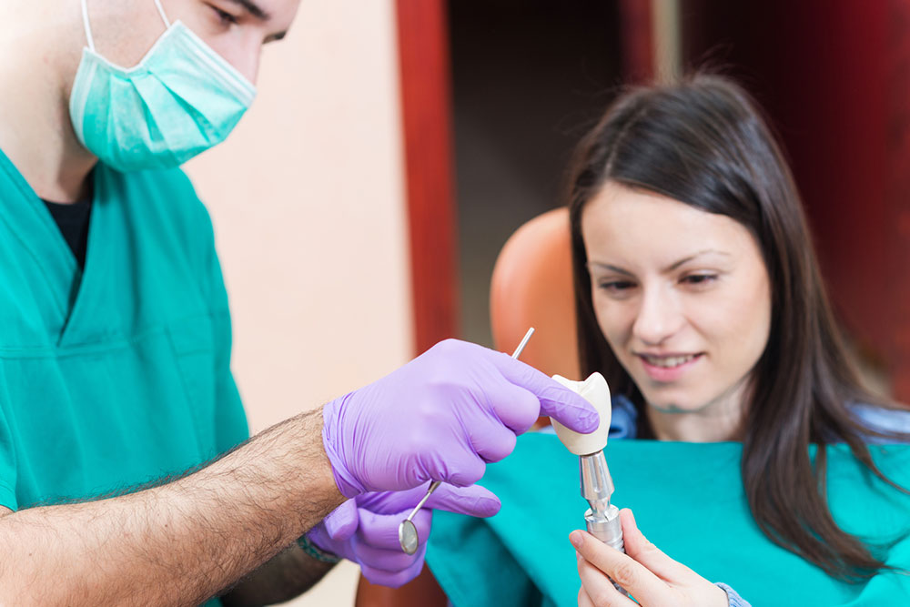 7 common mistakes to avoid with dental implants